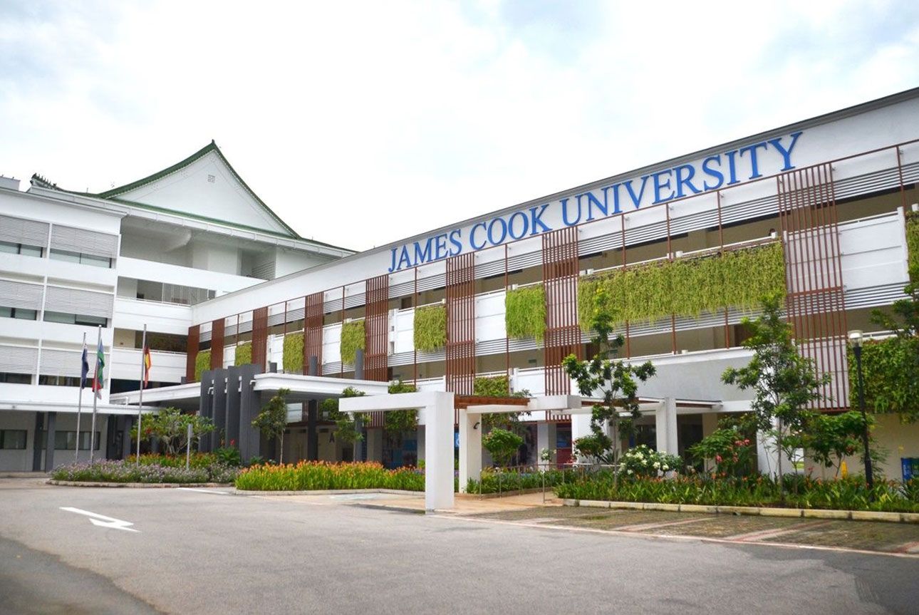 10 mins drive from Myra Condo to James Cook University Singapore